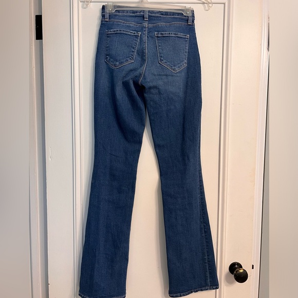 L’AGENCE HIGH RISE FLARE JEANS 💙 - Picture 3 of 5